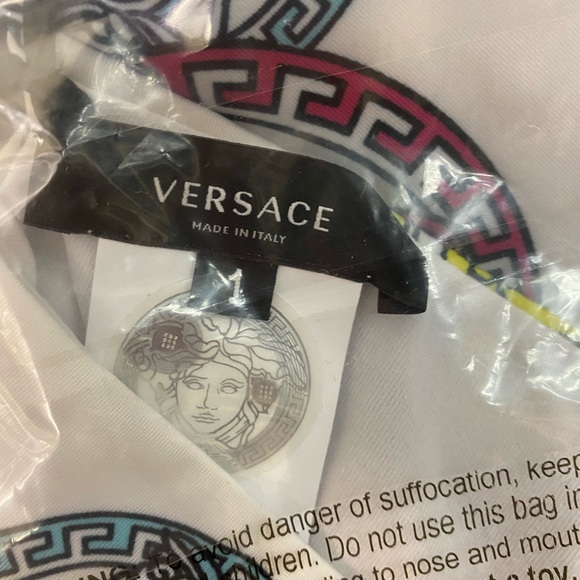 NEW💕VERSACE MEDUSA AMPLIFIED PRINT 💕 - Picture 9 of 11